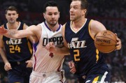 NBA常规赛：快船背靠背双杀爵士豪取六连胜