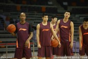 京城男篮严阵以待 五棵松馆挥汗如雨