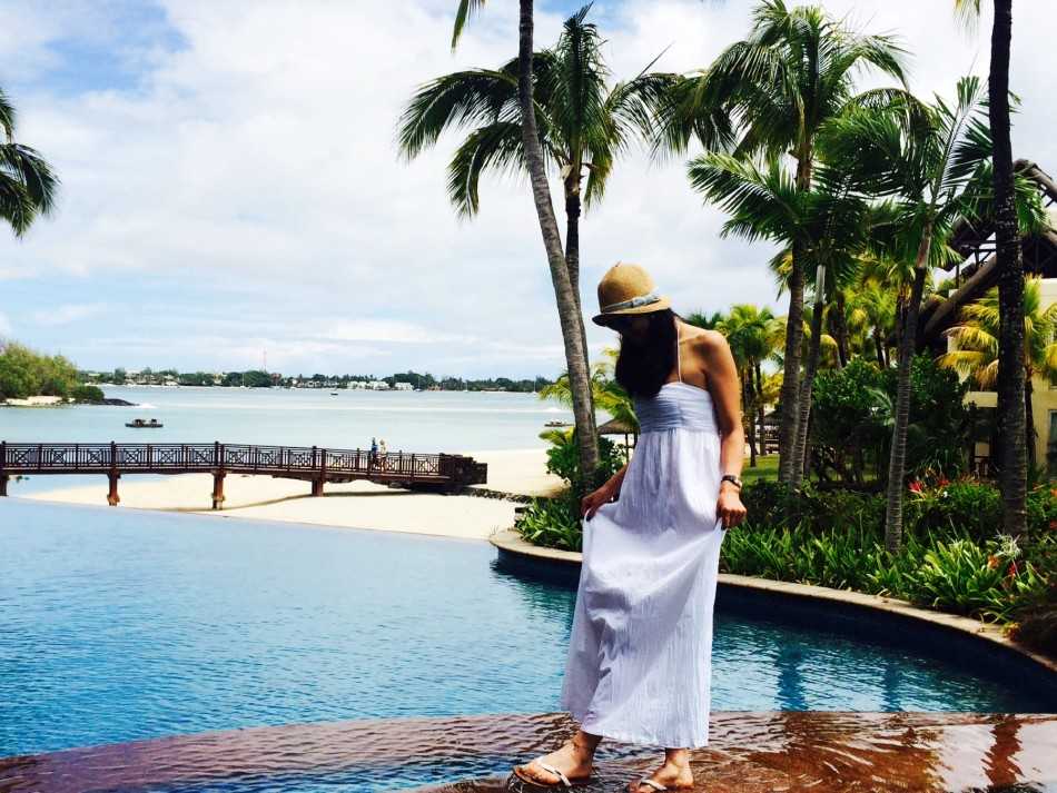 碧海挥杆天堂岛 高尔夫伊甸园绽放激情 选手在壮观海岸线旁潇洒开球,海天一色尽收眼底