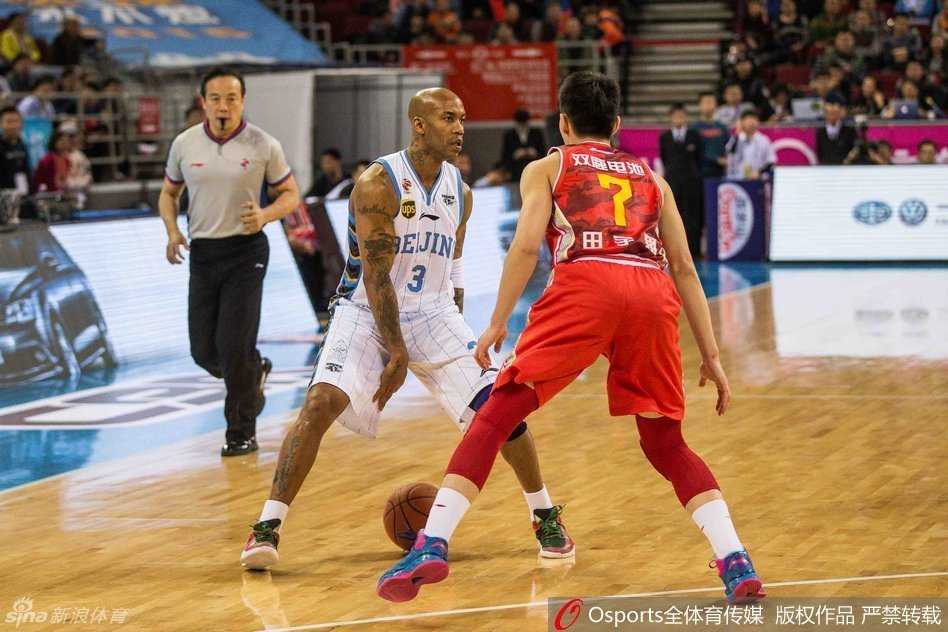 京城铁军鏖战记:老马挥刀穿旧阵,大树擎天破八一