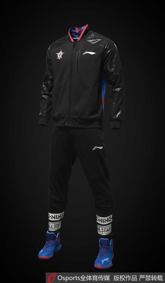 北区全明星队员身着红白配色出场服亮相，背后醒目的狼头图案彰显着北区的不羁与野性。