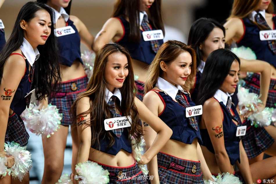 比赛尘埃落定，赛场重归平静，但啦啦宝贝们的倩影与这场精彩的比赛一同被定格。她们手中的花球仿佛还在微微颤动，诉说着这个秋日午后，在湖南郴州发生的关于篮球、汗水与微笑的故事。