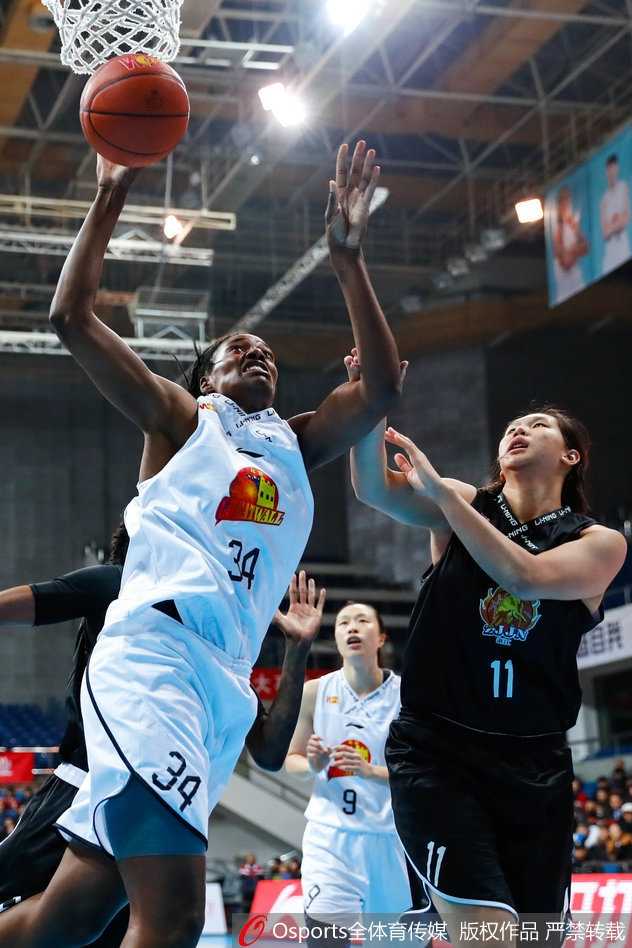 邵婷持球突破灵动飘逸，女篮队长撕裂防线如入无人之境