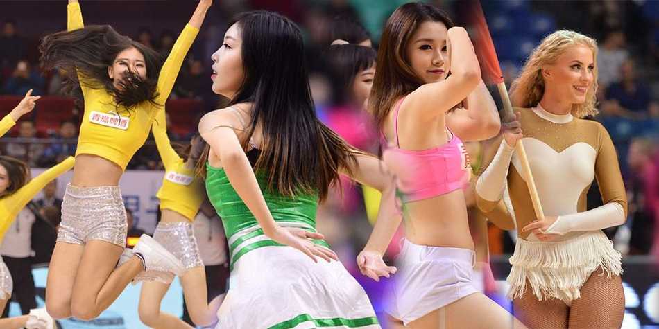 光影逐梦,热舞燃情:二零一七那些闪耀赛场的拉拉队宝贝 光影交错中,宝贝们手持炫彩花球,跃动的身姿如同赛场上的精灵,用最灿烂的笑容定格了二零一七的激情瞬间