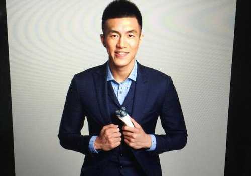 杨鸣阿不都郭艾伦易建联刘晓宇谁是CBA才貌双全最帅之人 刘晓宇运球姿势灵动飘逸眼神清澈仿佛是从漫画中走出的现实版流川枫