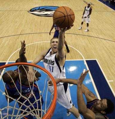 【新标题】2017年小牛主场103-95复仇尼克斯,巴恩斯23分破敌 【新标题】2017年小牛主场103-95复仇尼克斯,巴恩斯23分破敌