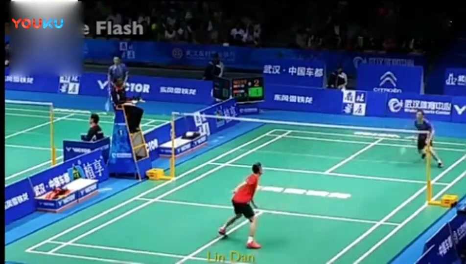 世锦赛经典:林丹直落两局击溃世界第一孙完虎 世锦赛经典:林丹直落两局击溃世界第一孙完虎