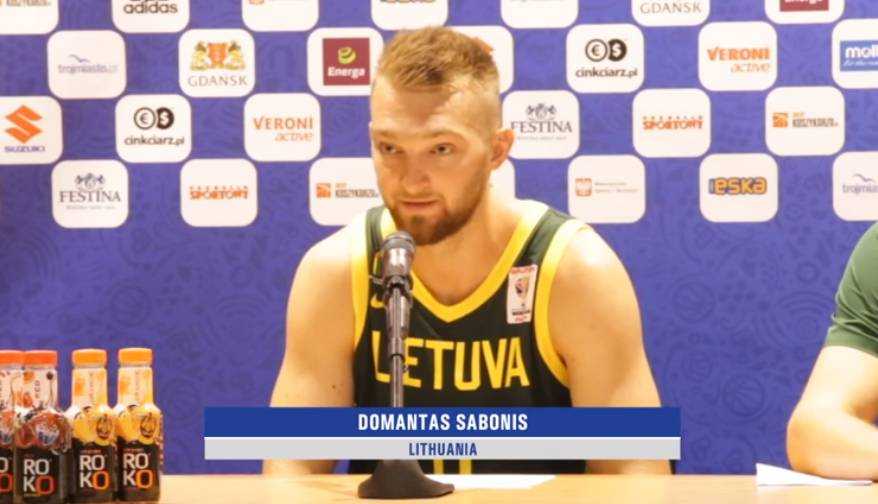 世预赛波兰2-0立陶宛,新帅首秀开门红巩固附加赛席位 世预赛波兰2-0立陶宛,新帅首秀开门红巩固附加赛席位