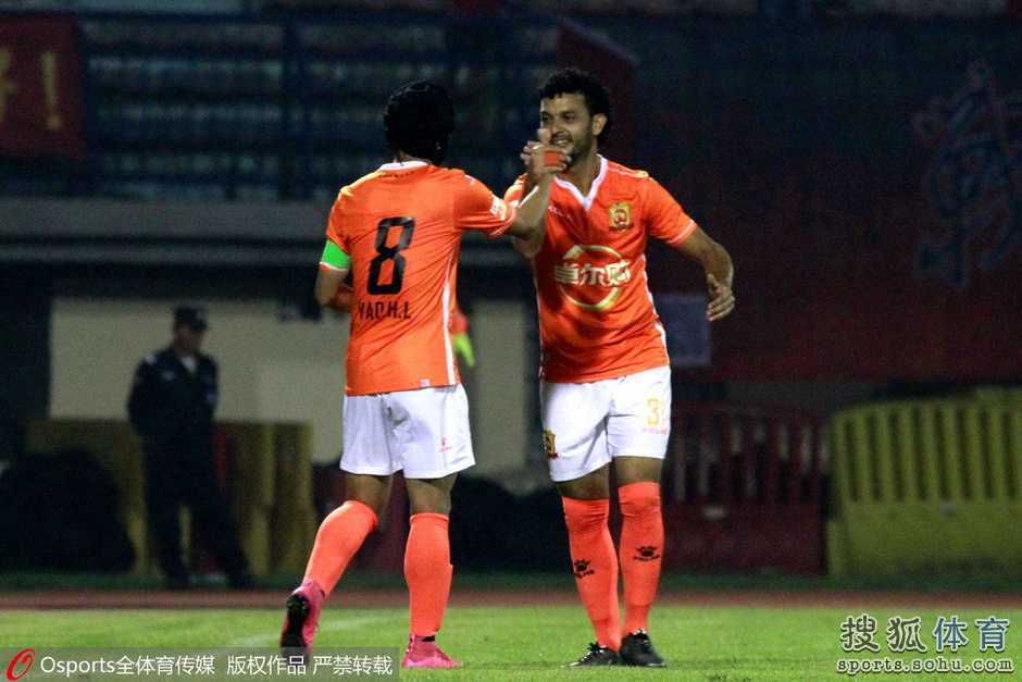 中超-梅州客家0-0闷平武汉长江,终结八连败 中超-梅州客家0-0闷平武汉长江,终结八连败