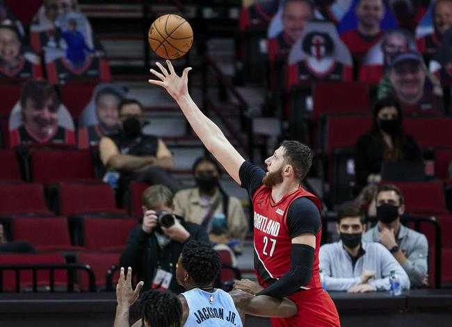 勇士119-97主场大胜开拓者,梅尔顿23分引领替补风暴 勇士119-97主场大胜开拓者,梅尔顿23分引领替补风暴