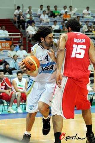 哈达迪末节助攻杀死韩国，伊朗87-81逆转晋级决赛