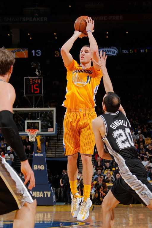 巴恩斯压哨三分绝杀,马刺客场114-111掀翻勇士 巴恩斯压哨三分绝杀,马刺客场114-111掀翻勇士