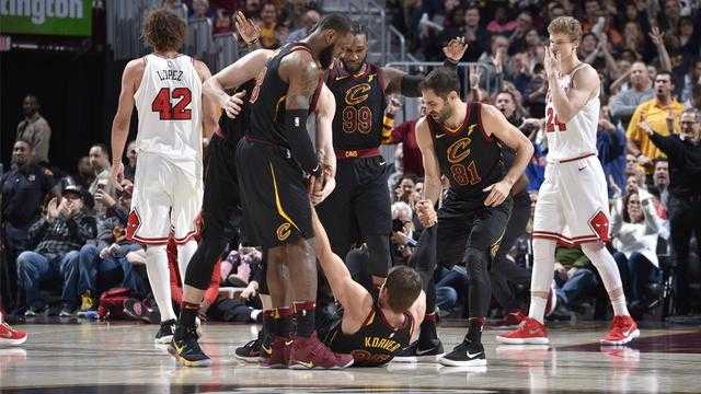 库里里程碑之夜勇士力克独行侠,尼克斯17分逆转骑士 库里里程碑之夜勇士力克独行侠,尼克斯17分逆转骑士