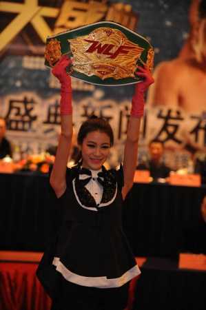 德比剧本:新帅阿洛伊西2-0领先崩盘,重庆铜梁龙12分钟3球+韦世豪补时绝平3-3 德比剧本:新帅阿洛伊西2-0领先崩盘,重庆铜梁龙12分钟3球+韦世豪补时绝平3-3