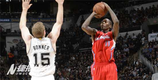 无文班马刺118-99大胜快船，季后赛预演展深度