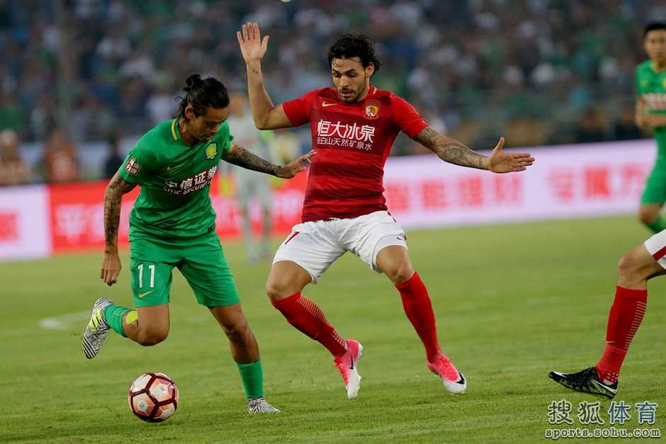 标题:2017京粤争霸两番战:从保利尼奥绝杀到施密特破咒 标题:2017京粤争霸两番战:从保利尼奥绝杀到施密特破咒