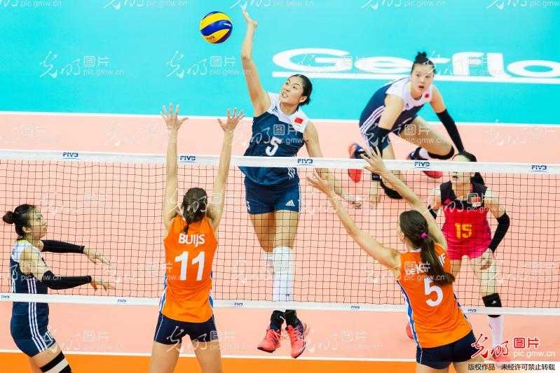 标题:朱婷31分领军女排3-1日本 网口碾压开门红 标题:朱婷31分领军女排3-1日本 网口碾压开门红