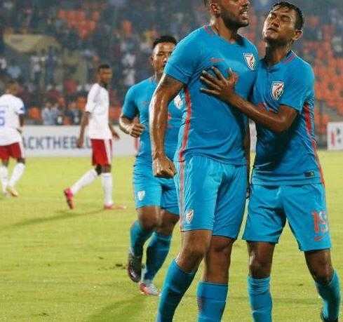 热身赛波兰3-1立陶宛，莱万双响新帅开门红