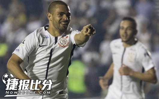 科林蒂安1-1圣保罗：迪尼兹首秀补时绝平，德比碾压到格局改写