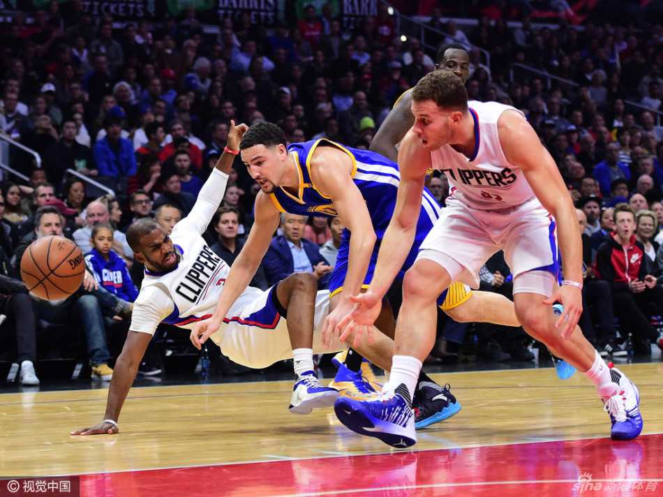 23分大逆转+水花兄弟横扫：2016赛季勇士击碎快船西决梦