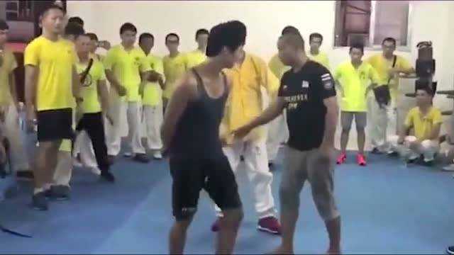 MMA式碾压or太极推手？蓝军34射难奈铁桶，争四悬念重生