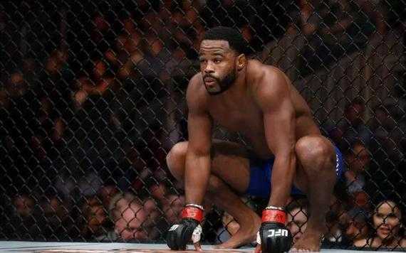 UFC 113二番战：将军一回合KO龙太重夺金腰带