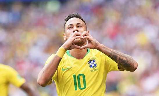 世预赛南美区焦点战：巴西0-2乌拉圭 努涅斯传射内马尔伤退