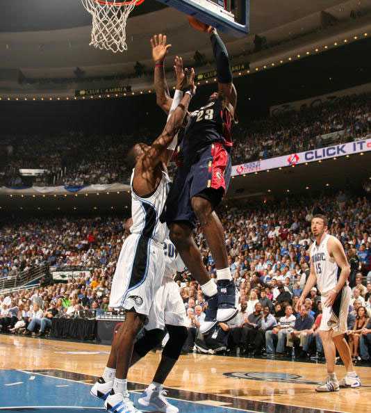 东部第四之争刺刀见红！骑士客场117-113险胜魔术