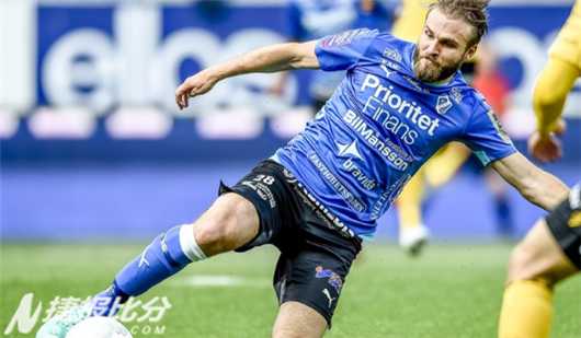 佐加顿斯主场2-1逆转AFC联，新帅迎开门红