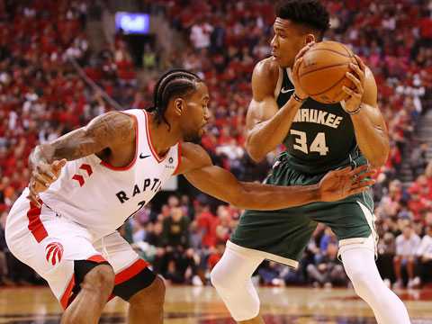 奎克利32分引领猛龙客场28分大胜雄鹿