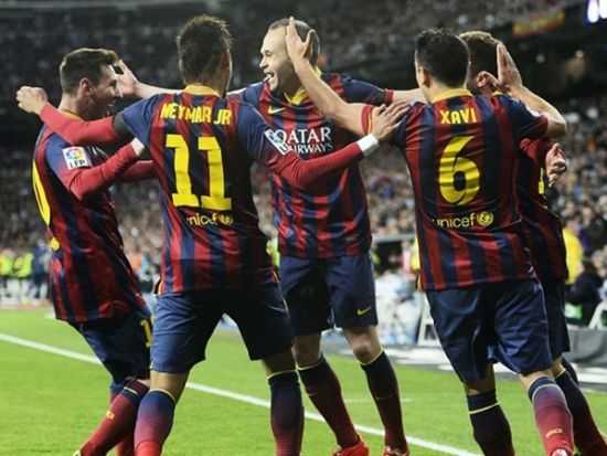 巴萨3-2皇马卫冕西超杯！拉菲尼亚双响制胜，姆巴佩替补难救主