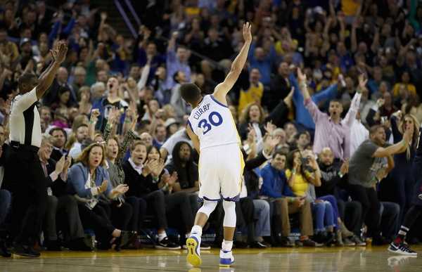 库里37分掀翻马刺主场不败金身，勇士72胜追平公牛神迹