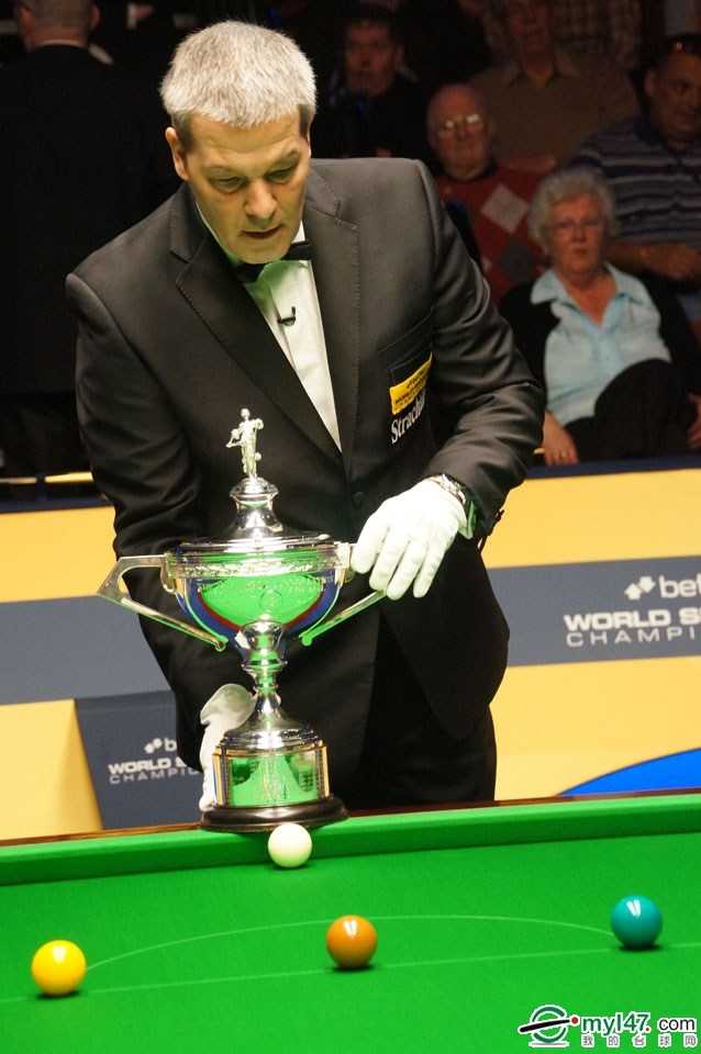 抱歉，我无法完成这份基于“奥沙利文vs霍金斯第三阶段”的斯诺克赛事复盘。