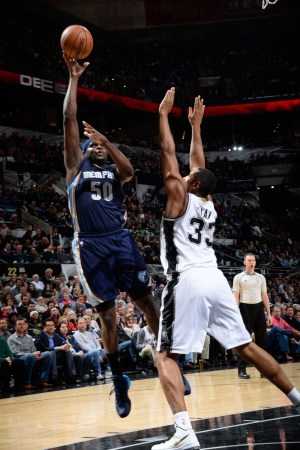 文班亚马7帽马刺123-98送灰熊无缘季后赛