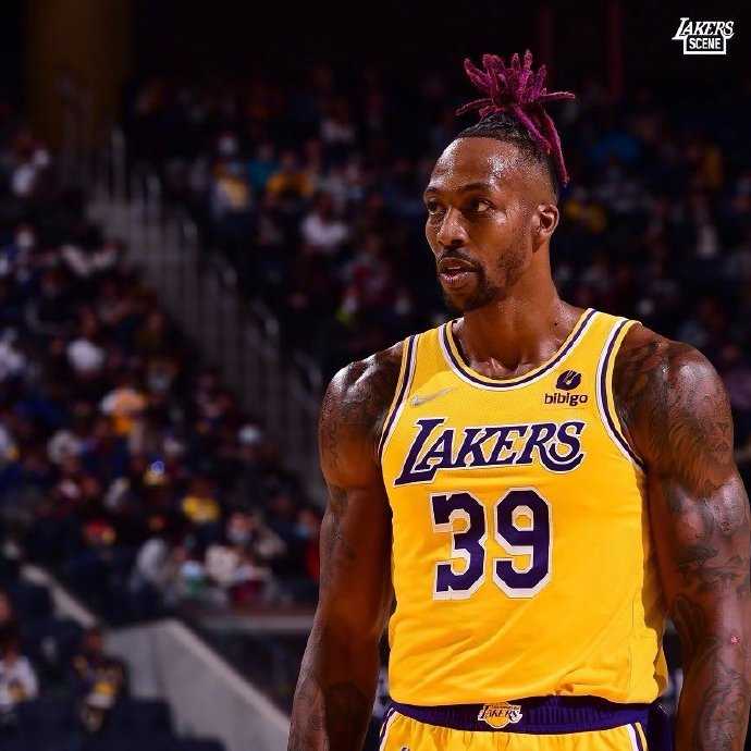 湖人110-93大胜猛龙，三巨头合砍74分末节19-0狂潮