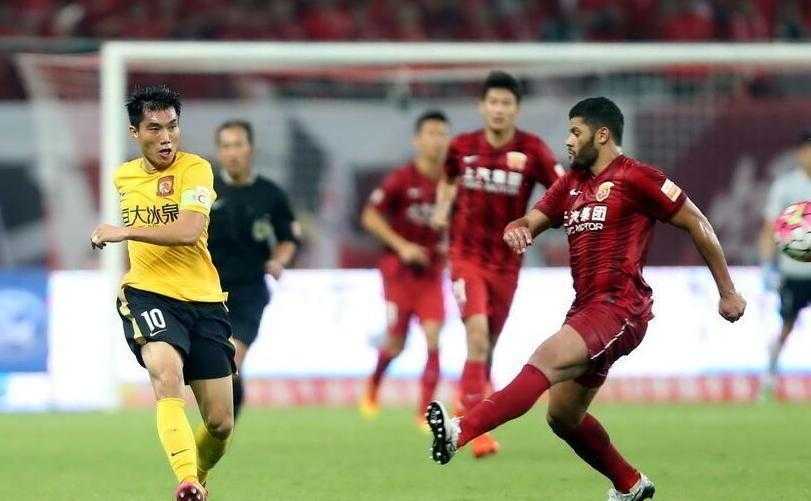 海港0-1申花：沪上德比一边倒，卫冕冠军跌入深渊
