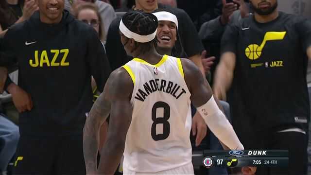 祖巴茨11中11！快船31分狂胜独行侠夺四连胜