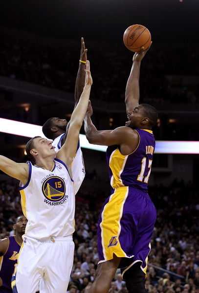 科比39分末节17分导演14分逆转 湖人擒勇士六连胜