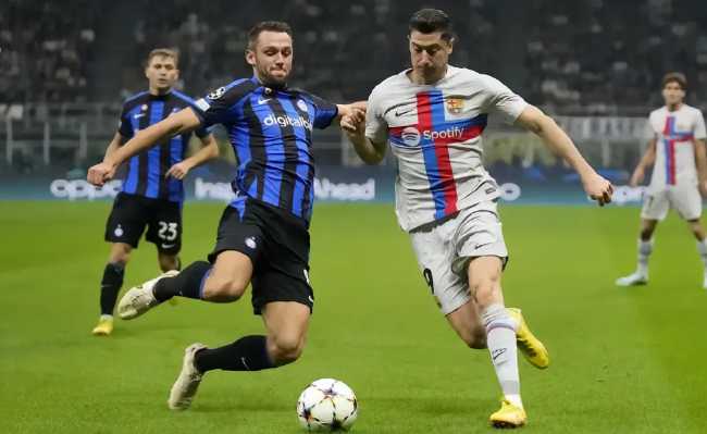 穆氏铁桶困死宇宙队：10年欧冠半决赛国米3-2淘汰巴萨