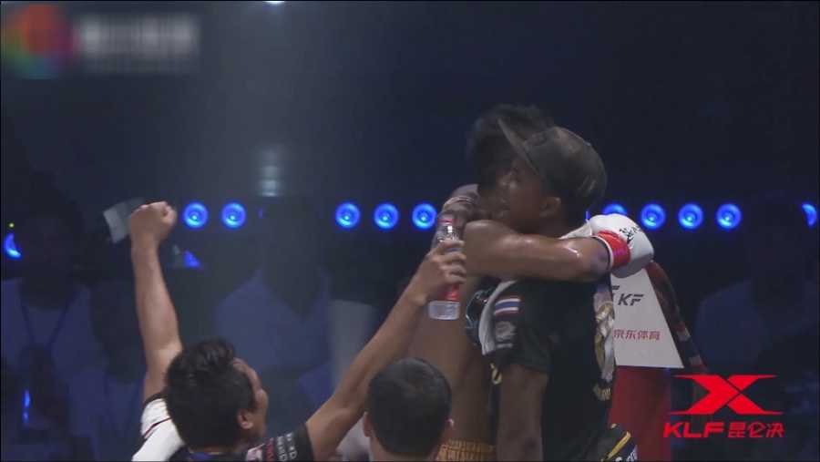 苏波邦第二回合高扫KO哈亚，为师父播求完美复仇