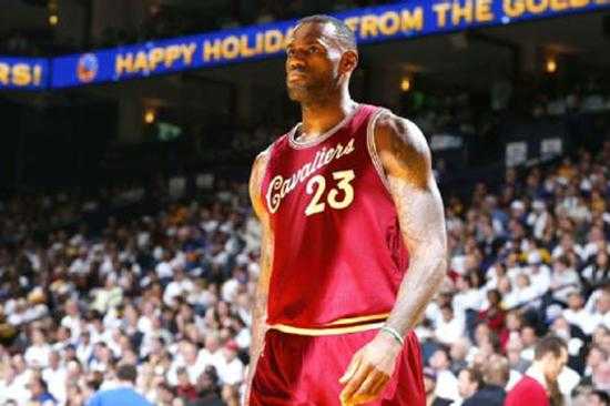 詹库同场成奢望！湖人119-103客胜勇士