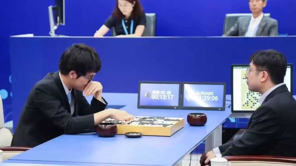 阿尔法狗3比0完胜柯洁，人机大战人类围棋时代谢幕
