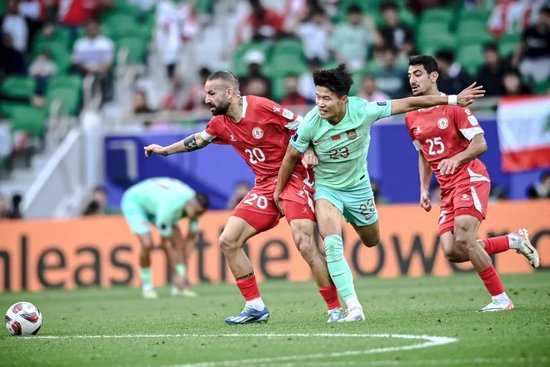 高洪波变阵崩盘：2011亚洲杯国足0-2卡塔尔惨负出线危急