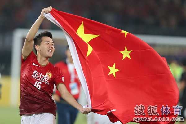 国足上海申花正面过招 谁能在这片中立场地笑到最后